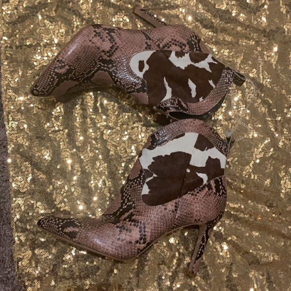 Gianni Bini Ezlee Snake Cow Print - Picture 13 of 13